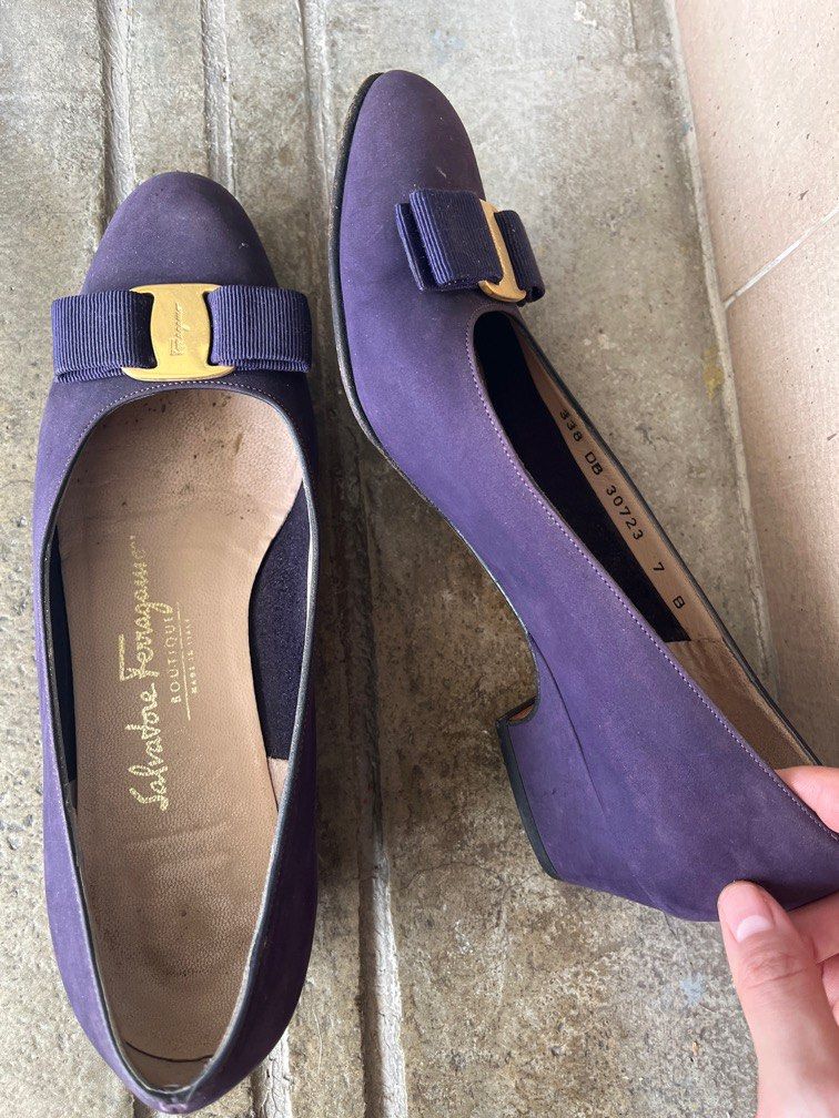 Ferragamo Vara pumps in suede leather purple color low heels
