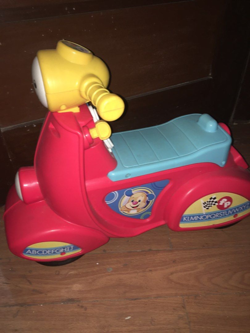 Fisher Price laugh & learn smart stage scooter (Category: Infant Playtime) located in Quezon City. Submitted by 5ds_preloved (Listing ID 1248531984, Image 2). Description: Battery operated No box.