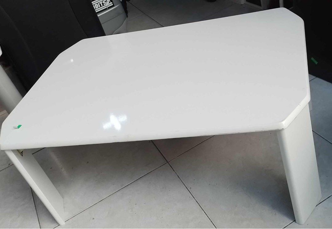 Folding Centertable Japan surplus (Category: Tables & Sets) located in Manila. Submitted by Hezcki (Listing ID 1248571616, Image 3). Description: .