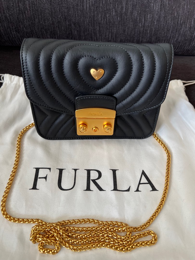Furla metropolis rea store