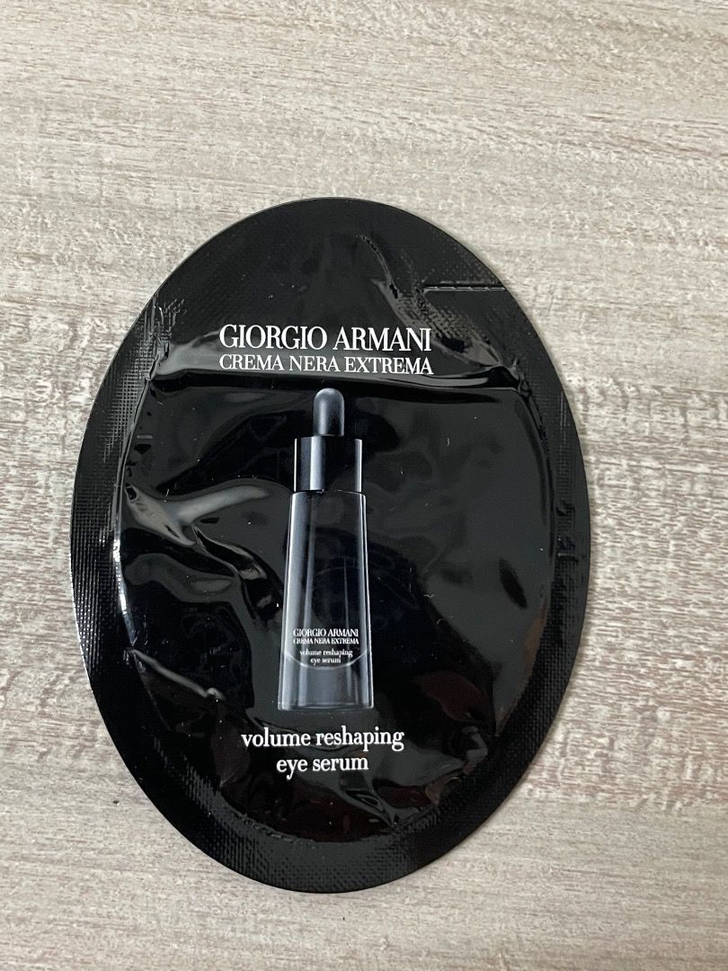 Giorgio Armani Volume Reshaping Eye Serum