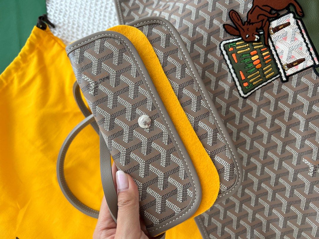 Goyard Anjou PM Embroidered Bunny Reversible, Luxury, Bags & Wallets on  Carousell