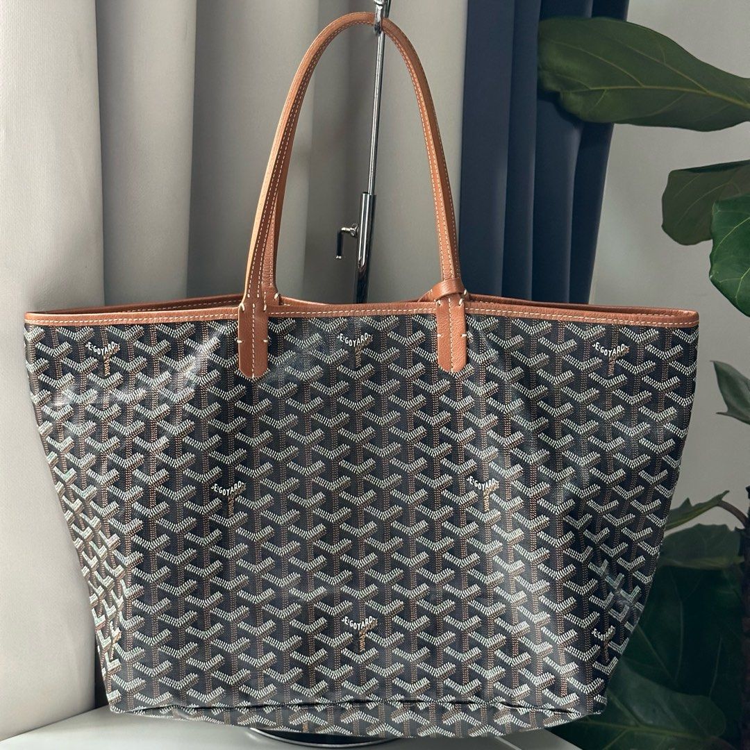 Sold at Auction: Goyard Goyardine Green Artois GM Tote Bag Condition: 1 26  Width x 15 Height x