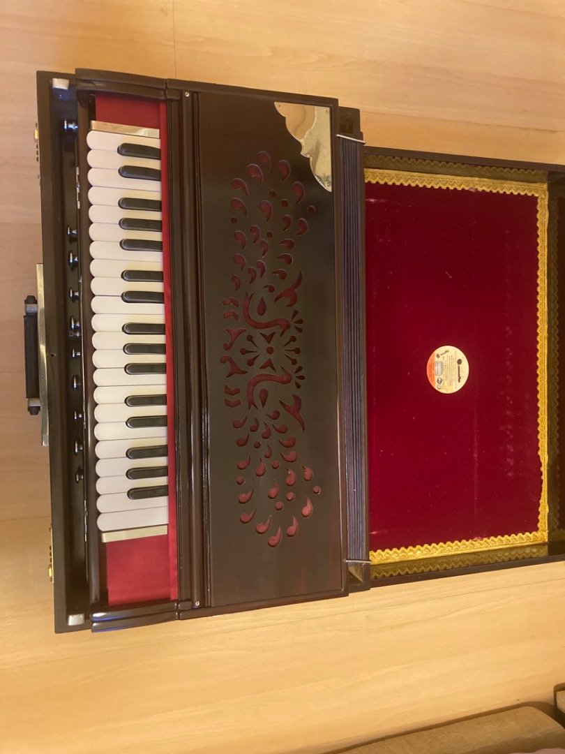 Harmonium for sale, Hobbies & Toys, Music & Media, Musical Instruments
