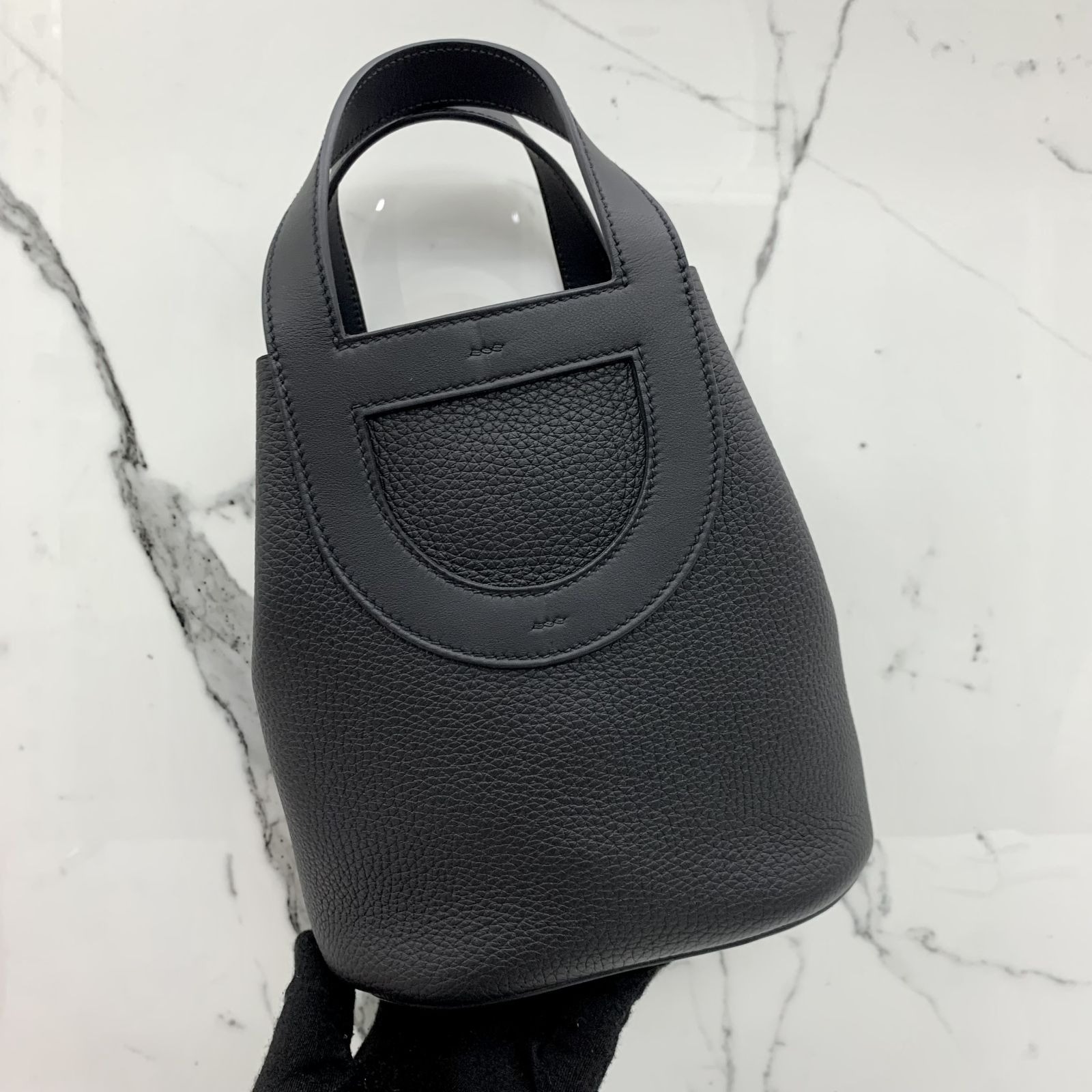 What do you of this new bag from Hermes? 🤩 In the Loop size 18