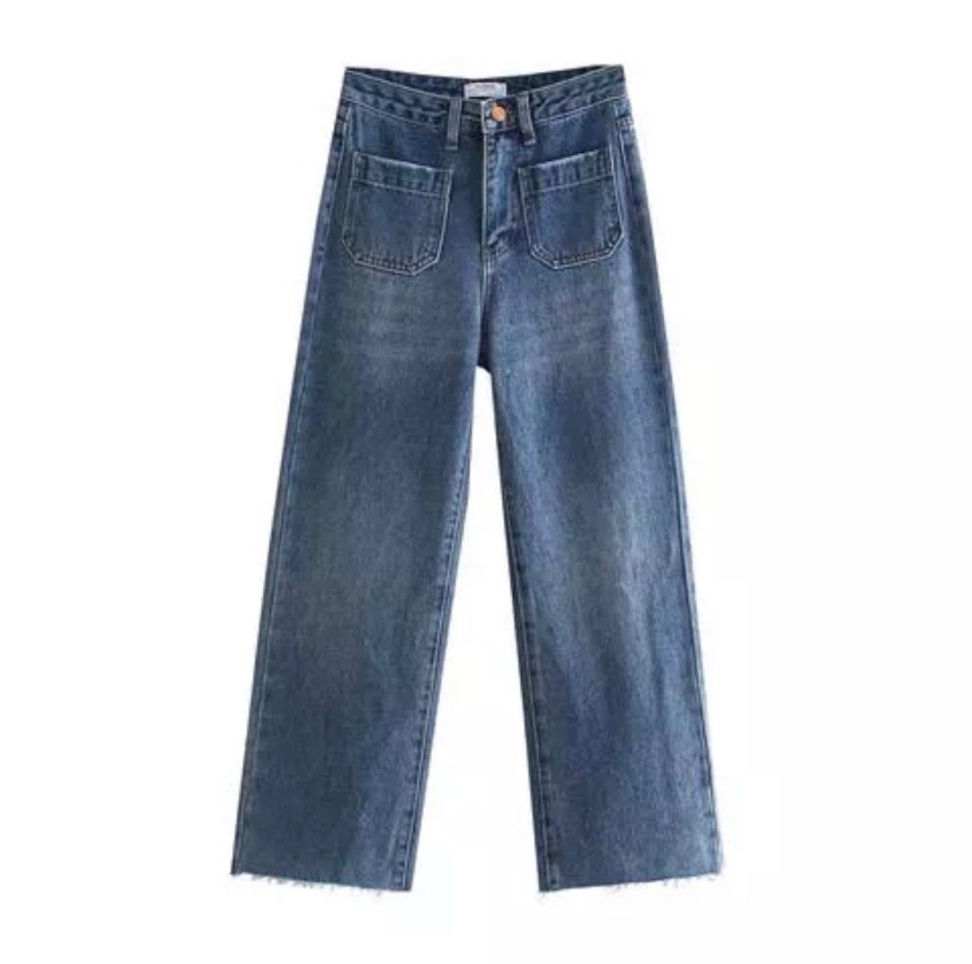 High Waist Wide Leg Jeans (Category: Jeans) located in Mandaluyong City. Submitted by dadsmiddlechild (Listing ID 1248653431, Image 2). Description: 📌PLEASE READ📌 - in good condition! could pass as brand new! - size in 28 inch waist.