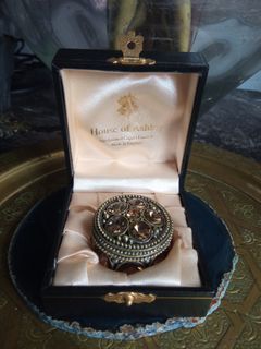 (Category: ) located in . Submitted by vintiques (Listing ID 1248532111, Image 1). Description: .