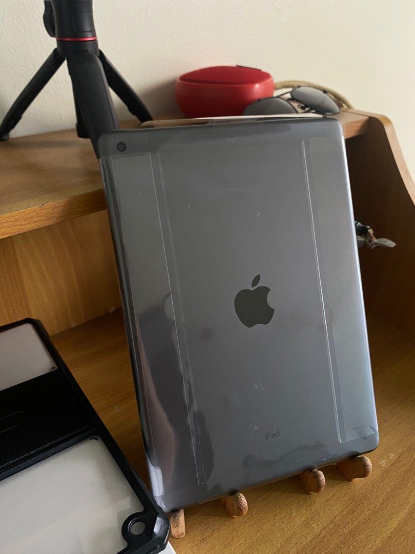 Ipad 8th gen 32gb (used new) (Category: iPad) located in Quezon City. Submitted by tyler8. (Listing ID 1248500992, Image 1). Description: Ipad 8th gen 32gb -13,300 Open for swap to any ios Used like new Ready to use for online school or work Unit comes w/ Box, case, manuals, Lightning cable. For meetup: Marikina -Gateway cubao area. Other meetup place pag usapan nalang. .