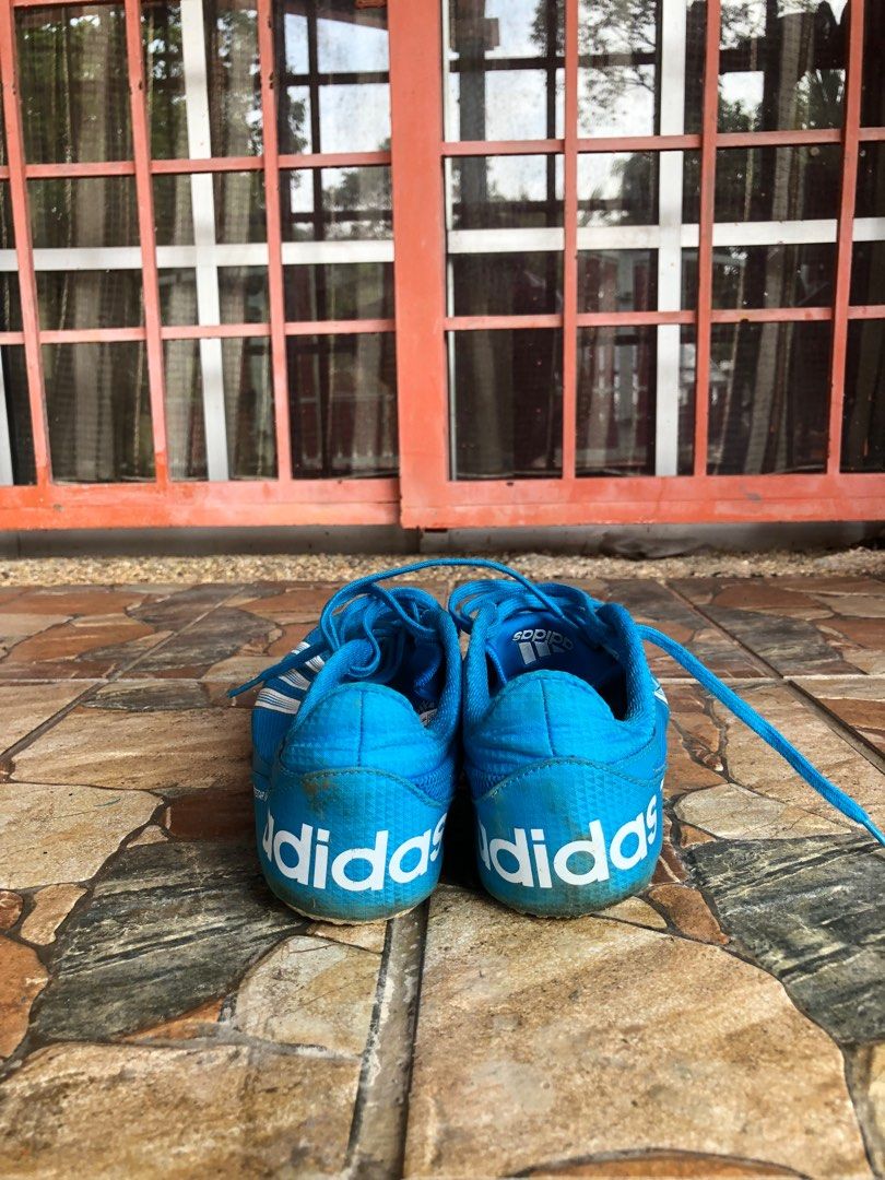 Kasut spike adidas outlet