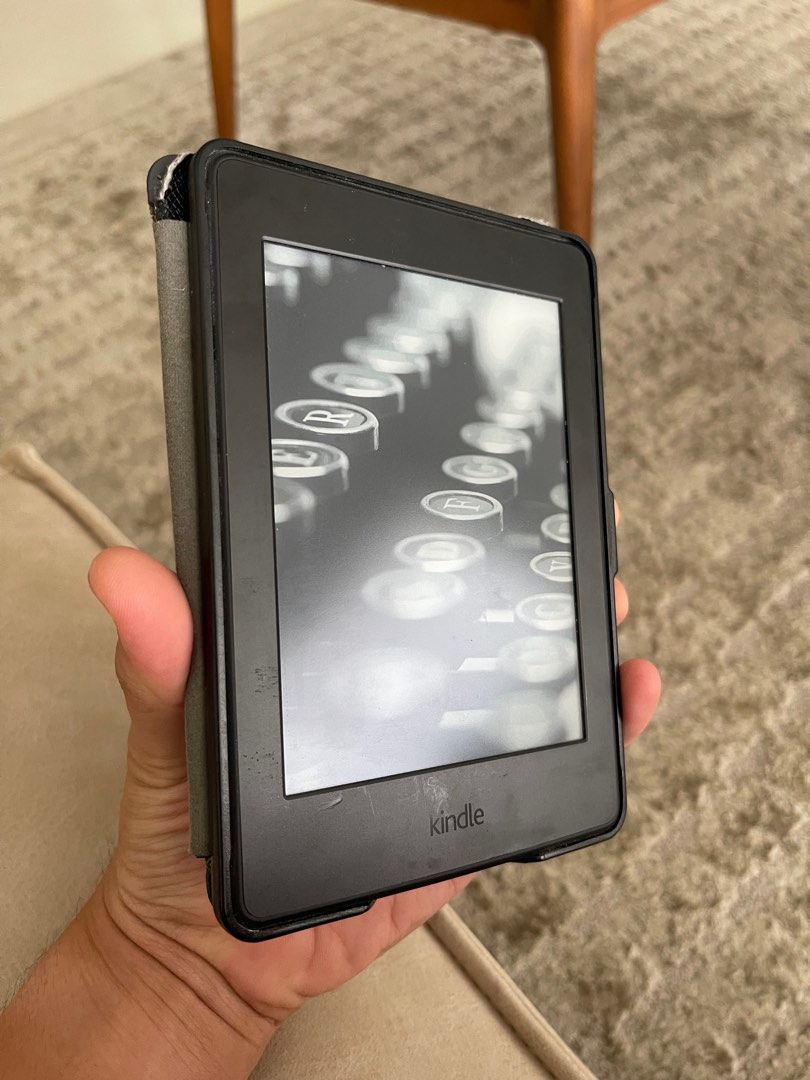 Kindle Paperwhite 7th generation, Mobile Phones & Gadgets, EReaders on Carousell