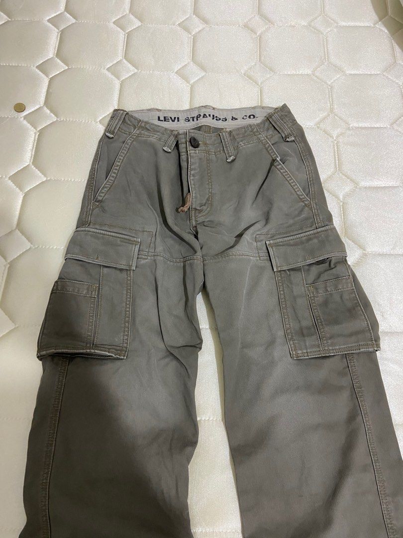 Levi's workwear store cargo pants
