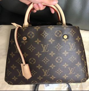 Authentic LOUIS VUITTON LV Green Epi Leather Drawstring Shoulder Bag  #SeeHere, Women's Fashion, Bags & Wallets, Shoulder Bags on Carousell