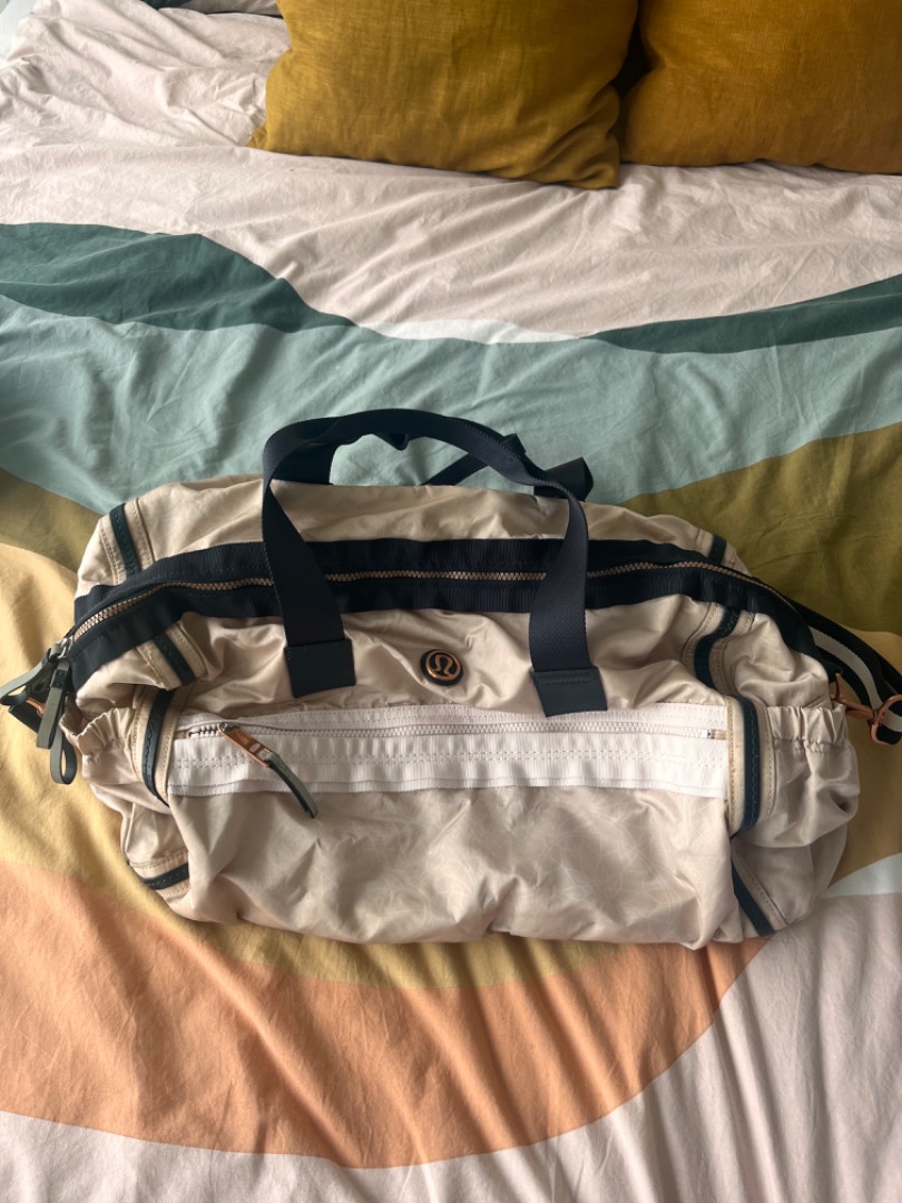 Lululemon Gym or weekend Bag, Women's Fashion, Bags & Wallets, Tote