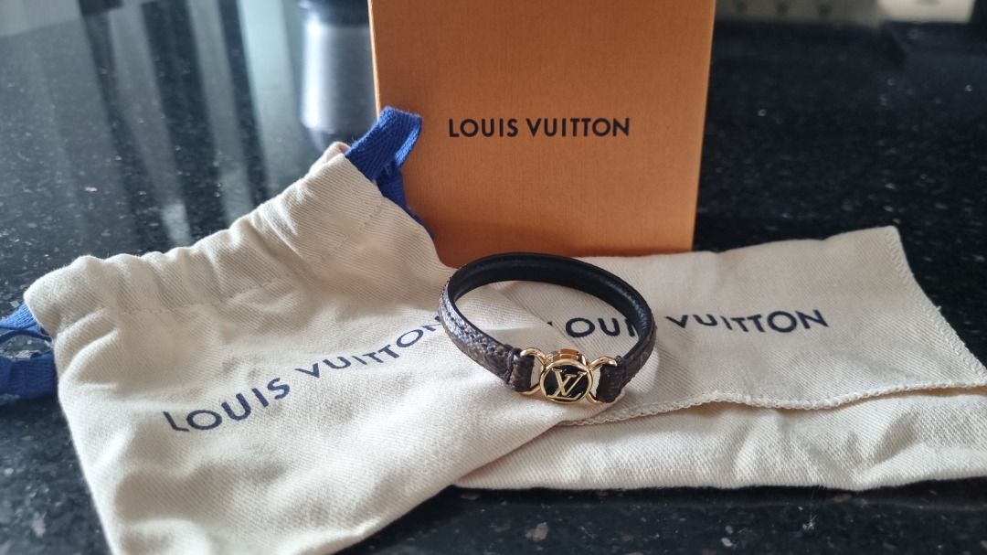 Louis Vuitton, Jewelry, Louis Vuitton Lv Clic It Bracelet Size 7