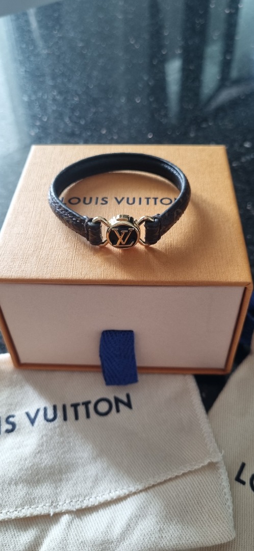 Louis Vuitton M8026F LV CLIC IT MONOGRAM BRACELET 17 BNIB Made in