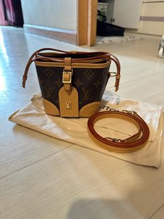 （分類：）位於 。 由 eu9595 提交（商品編號 1248540867，圖片 1）。簡介： 。