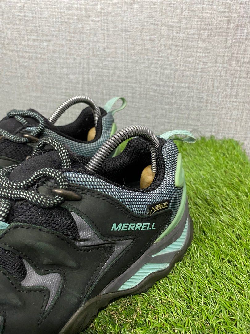 merrell trekking shoes