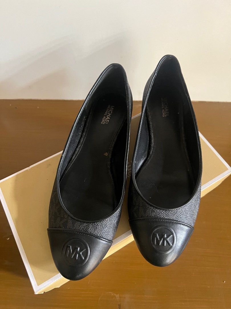 Michael kors hotsell dylyn flats