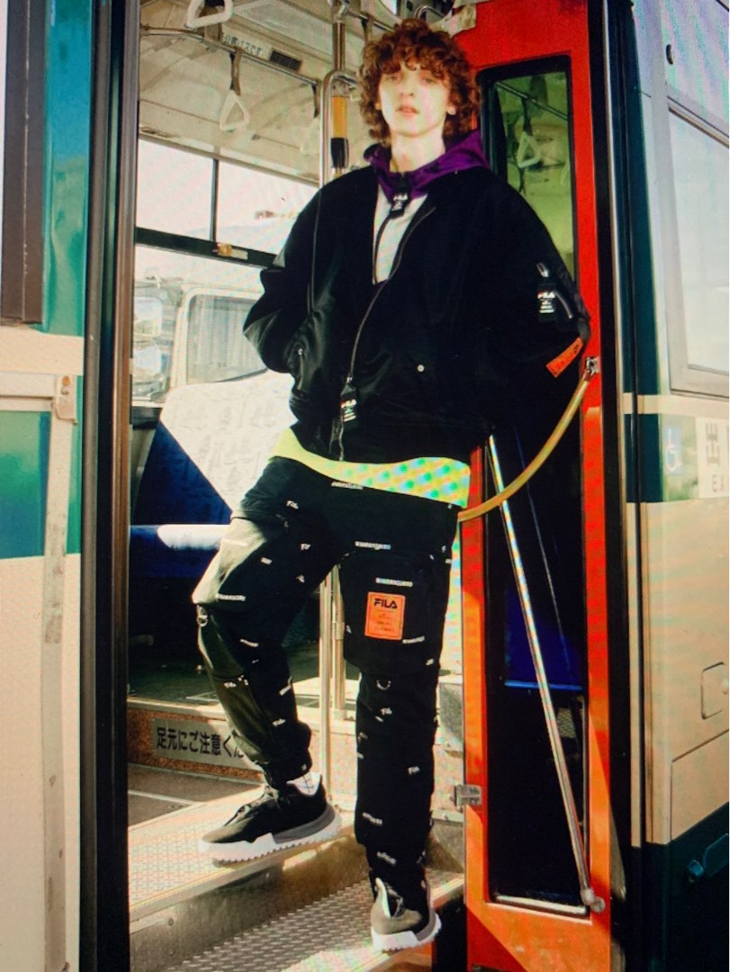 Fila online disruptor overbranded