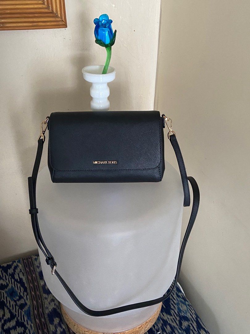 Michael kors jet set new arrivals medium convertible pouchette crossbody