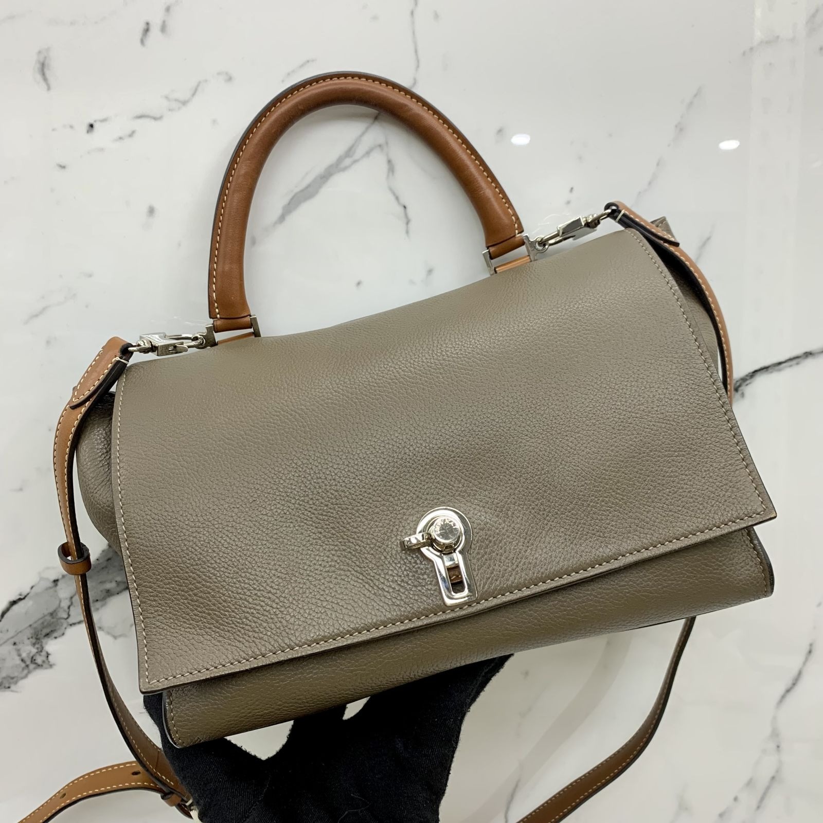 Moynat danse store