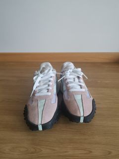 New balance 374, Women's Fashion, Footwear, Sneakers on Carousell