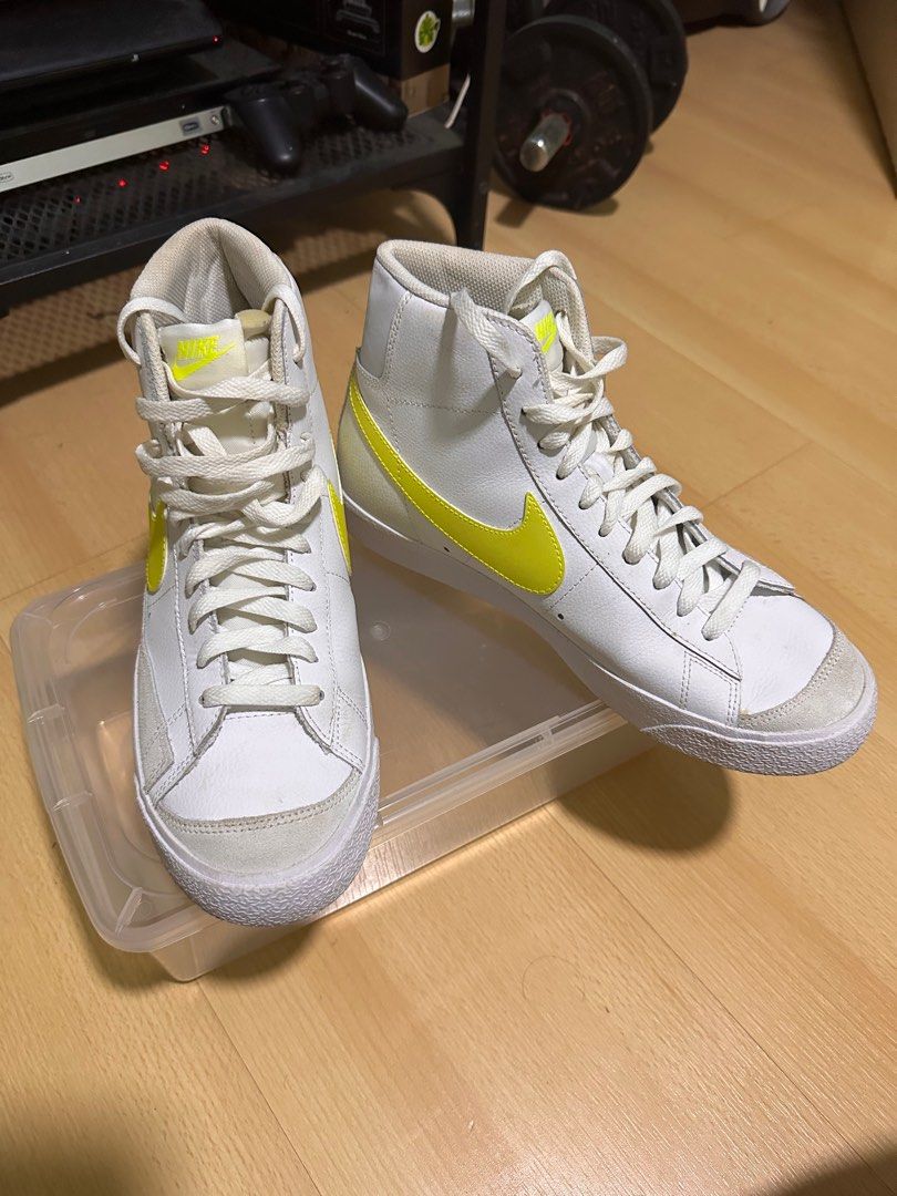 Nike Blazer Yellow Swoosh