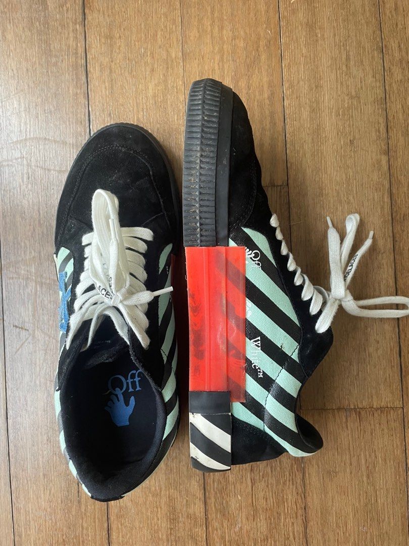 Off white low top diagonal sneaker top