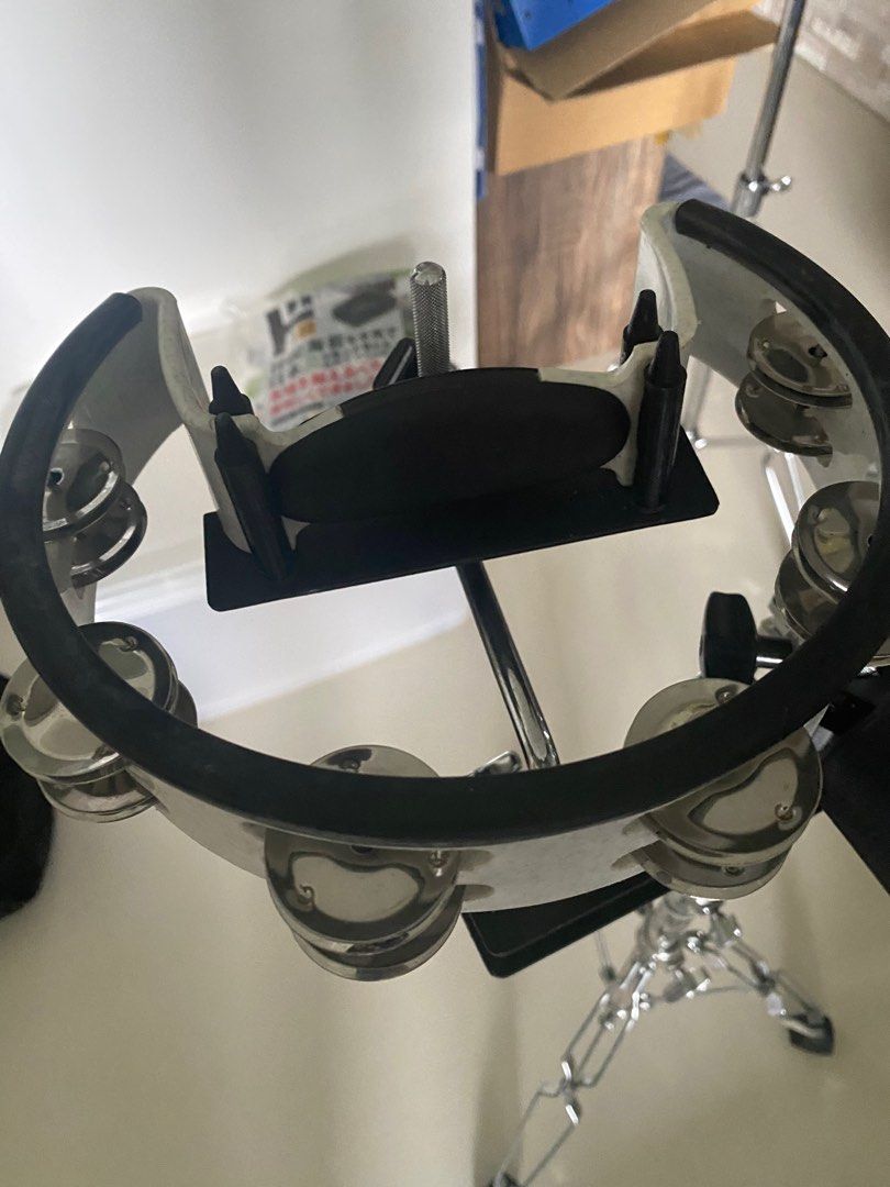 Pearl percussion set with stand mount, Hobbies & Toys, Music & Media