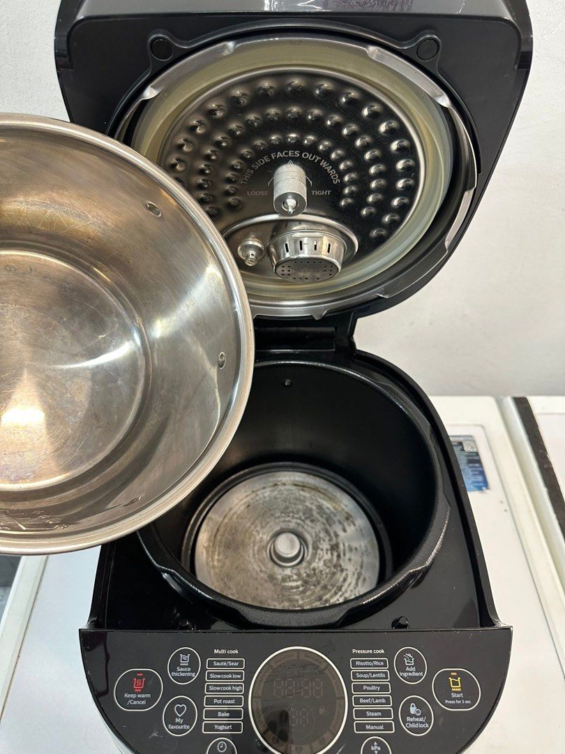 PHILIPS DELUXE COLLECTION ALL IN ONE COOKER 6L HD2145 62 Condition 7 10 80 Kim 88118368