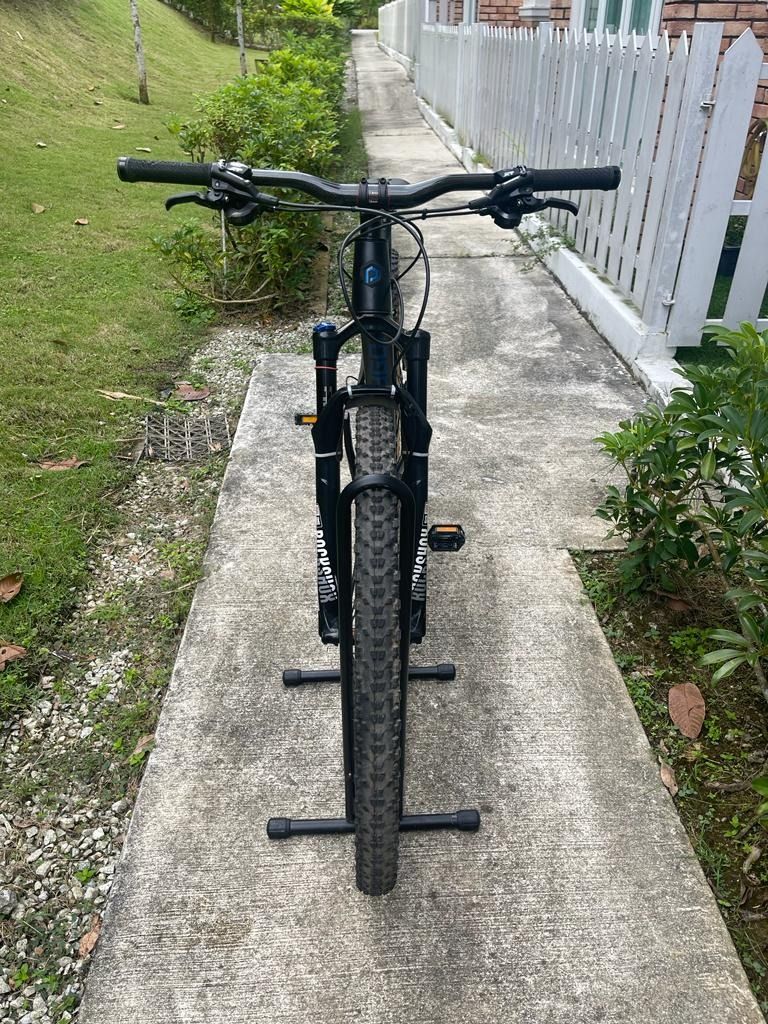Polygon cross sales country