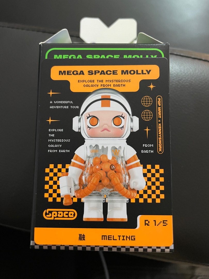 POPMART 100% Mega Space Molly Series 2 Melting Big Secret