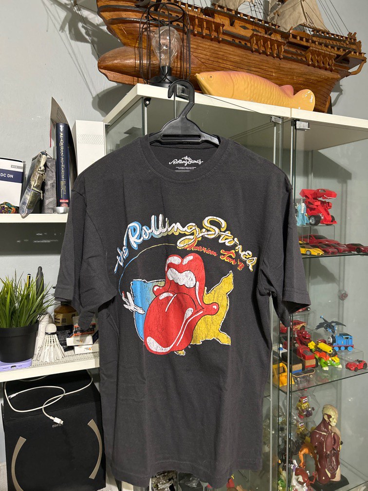 PULL AND BEAR ROLLING STONE TSHIRT Men s Fashion Tops Sets