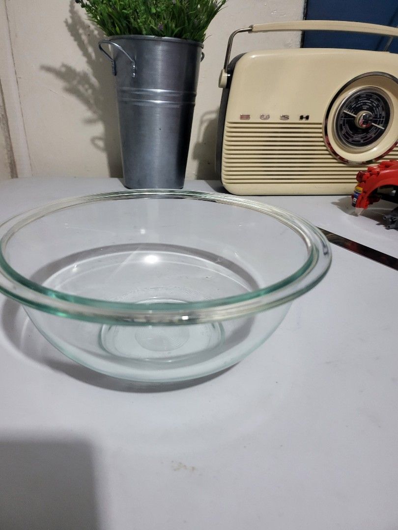 Pyrex bowl (Category: Bakeware) located in Makati City. Submitted by thedeclutteringabuela (Listing ID 1248616003, Image 2). Description: pyrex made i the USA. 1.5 qt or 1.4 L . size 8 1/2 microwave, freezer, diswasher safe.