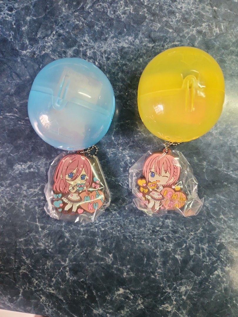 Quintessential quintuplets keychain and badges, Hobbies & Toys, Toys