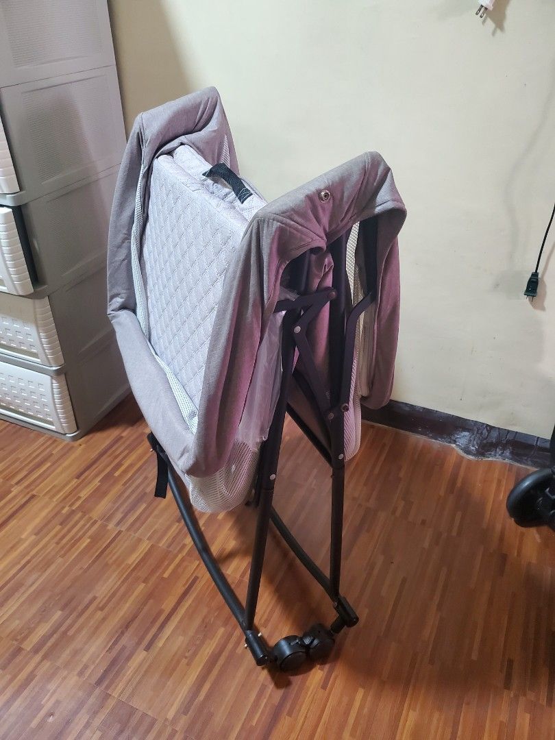 Rocker Crib, Portable Baby Bed Cradle with mosquito net with