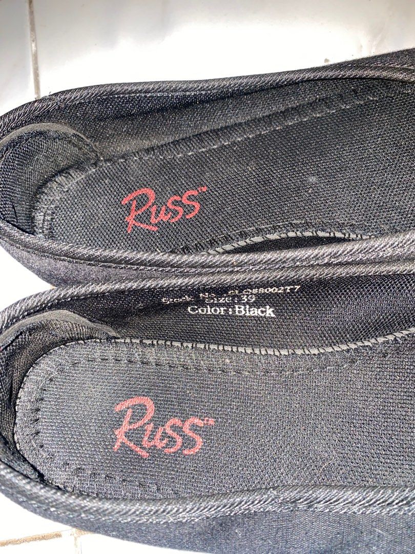 Russ black doll shoe (Category: Flats & Sandals) located in Cavite. Submitted by the.selective_ (Listing ID 1248513001, Image 2). Description: Used few times lang for formal wear. No longer using this. Very comfy, fits size US8 women. .