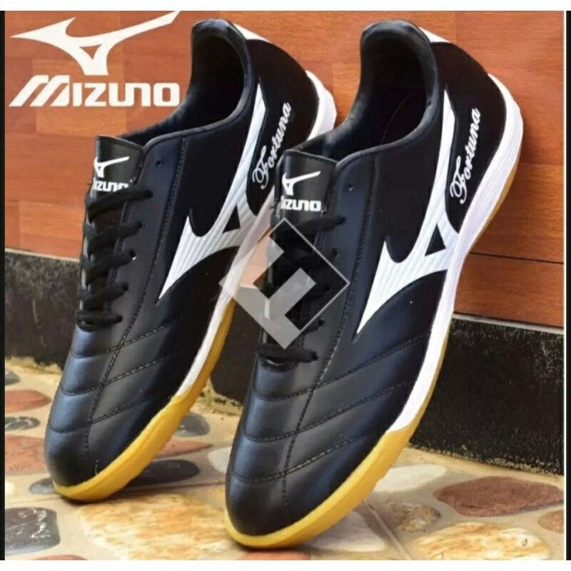 Sepatu futsal sales mizuno terbaru