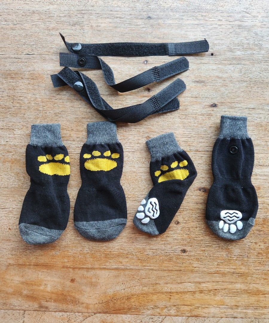 DOK TigerToes Premium Non Slip Dog Socks for Hardwood Floors - Size Medium  