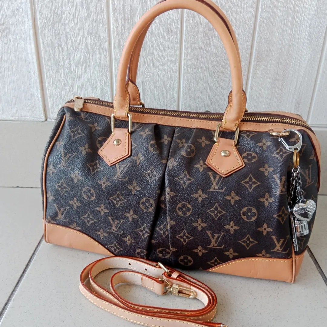 Tas branded lv tas make up, Barang Mewah, Tas & Dompet di Carousell