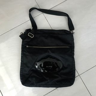 Jual Preloved tas GUY LAROCHE original Tote Selempang kulit unisex