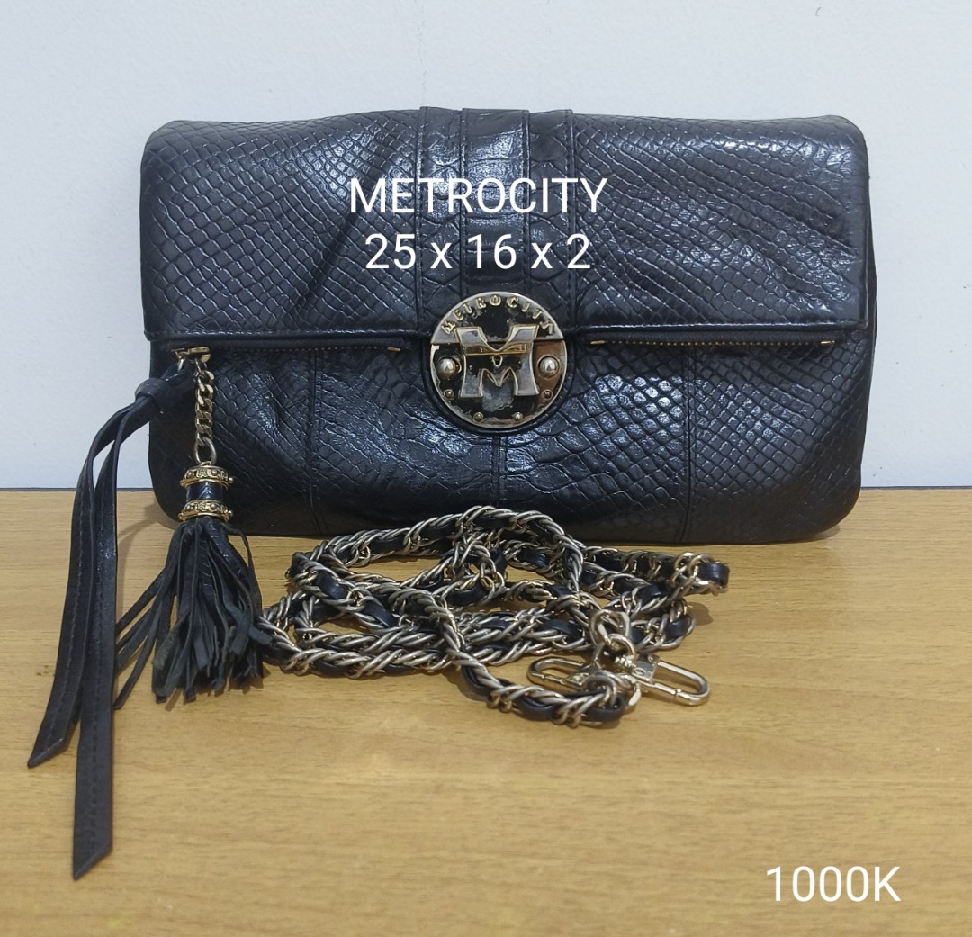 Metrocity Sling Bag (pre-loved)