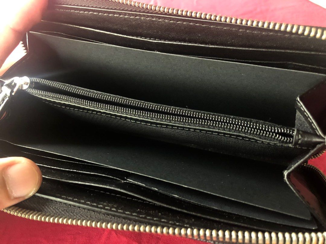 Tumi Purse for Man, Women's Fashion, Bags & Wallets, Purses & Pouches