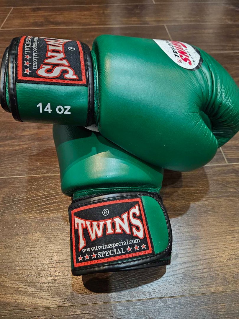 Twins Boxing Gloves, Sports Equipment, Sports & Games, Combat Sports on Carousell