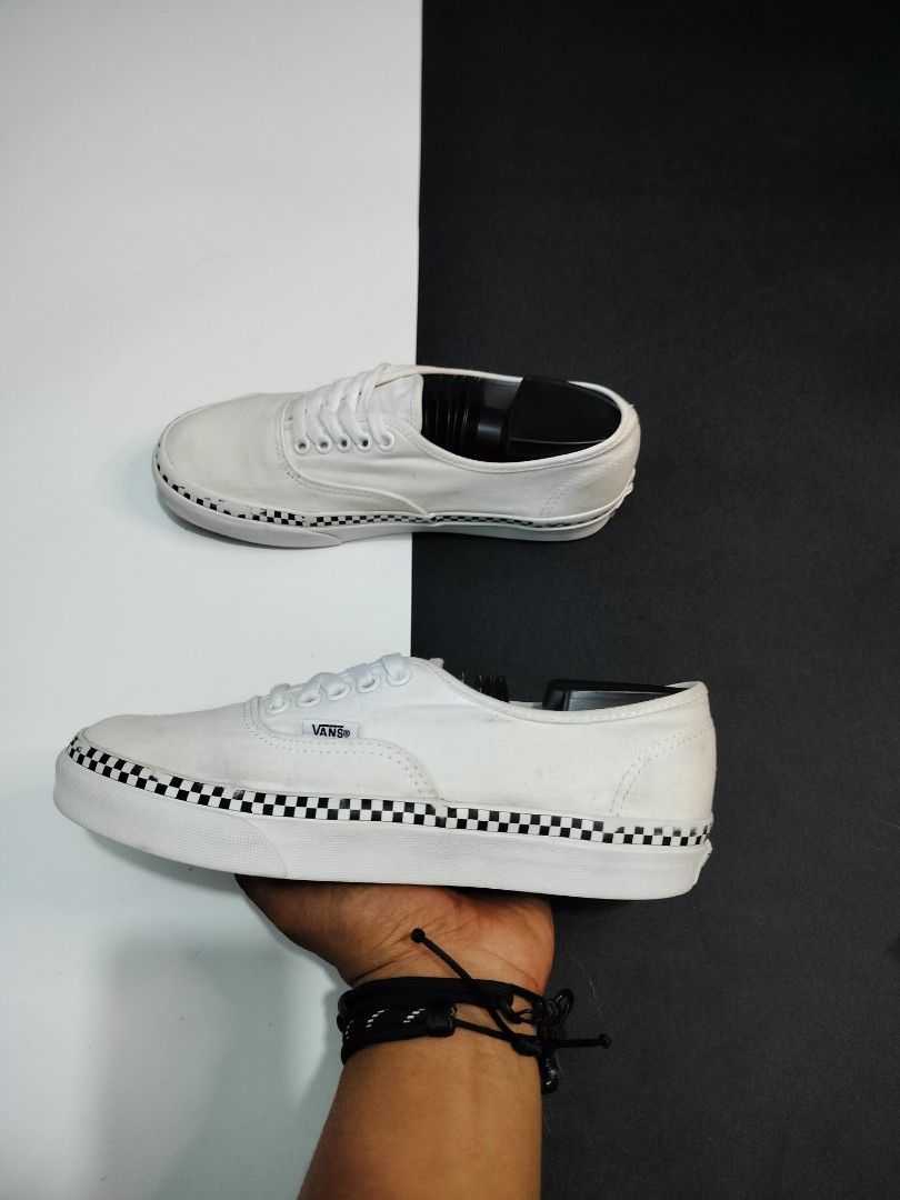 Vans authentic check foxing hot sale