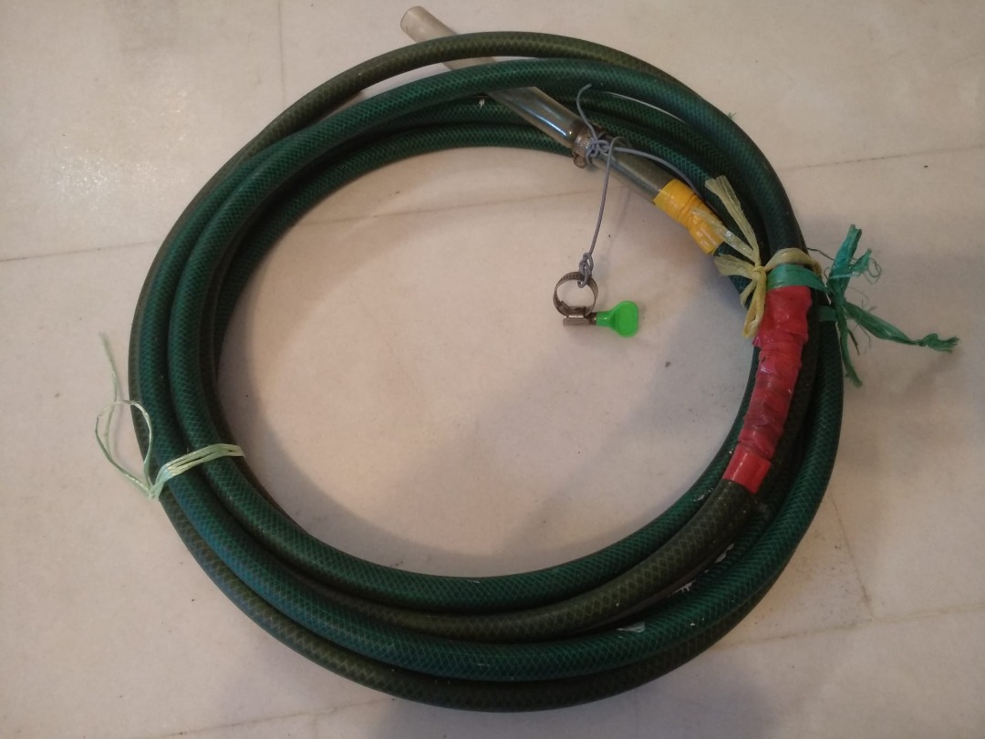 very long water hose pipe with metal clip, Furniture & Home Living