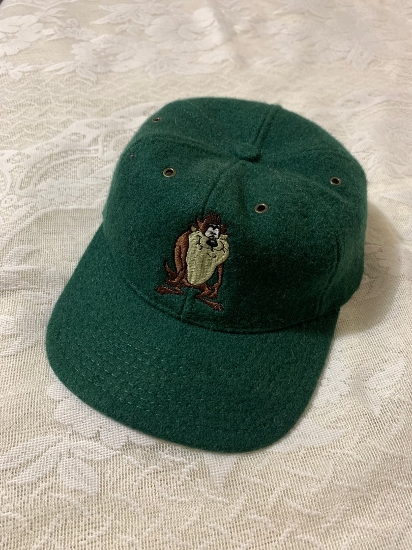 Taz Cap Raza Vintage 90s taz wool cap, Men's Fashion, Watches & Accessories, Caps ...