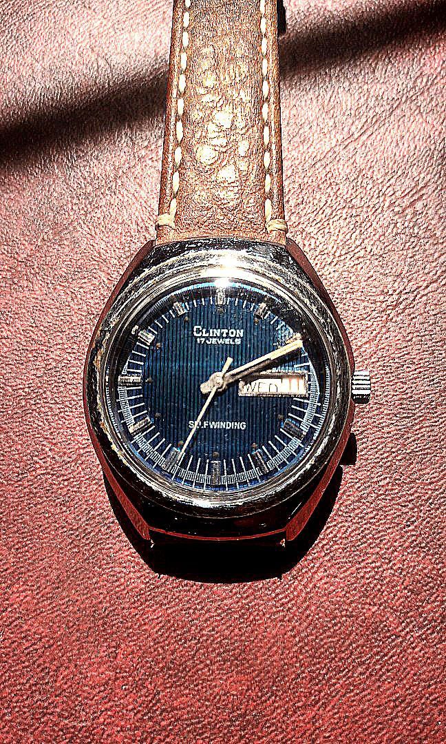 Vintage clinton watch outlet