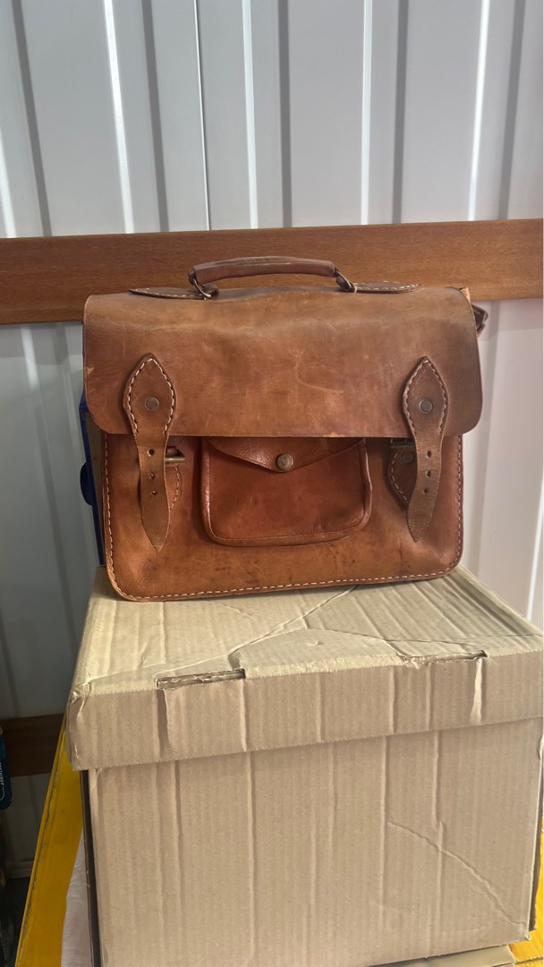Vintage real leather satchel messenger bag, Women's Fashion, Bags