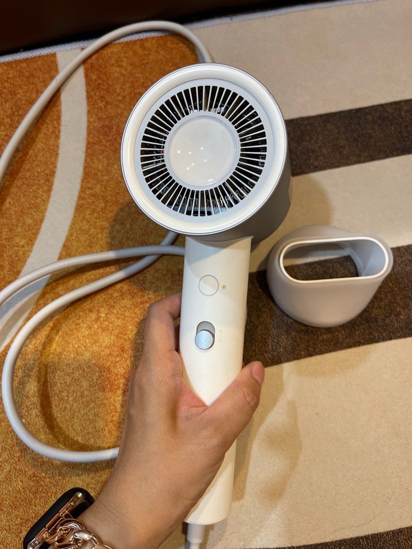 Xiaomi hair dryer H500, Women's Fashion, Watches & Accessories, Hair